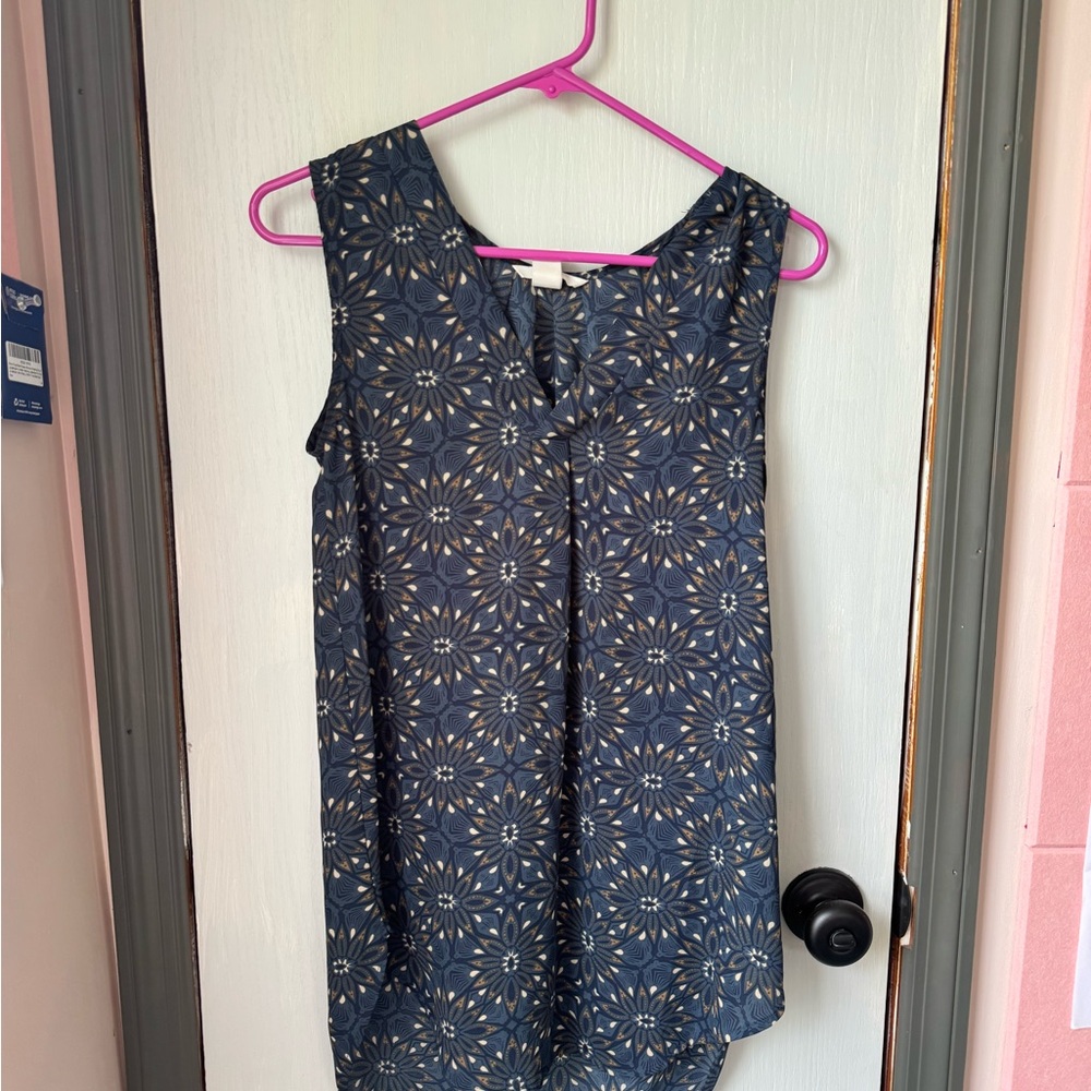 H&M Navy Blue Floral Sleeveless V-Neck Top